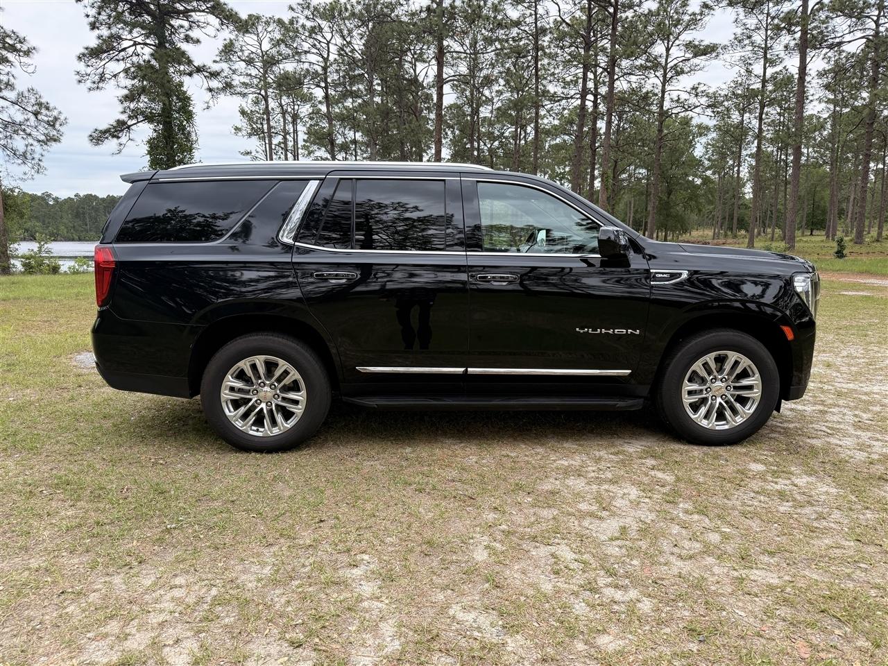 GMC Yukon 4WD 4dr SLT 2023