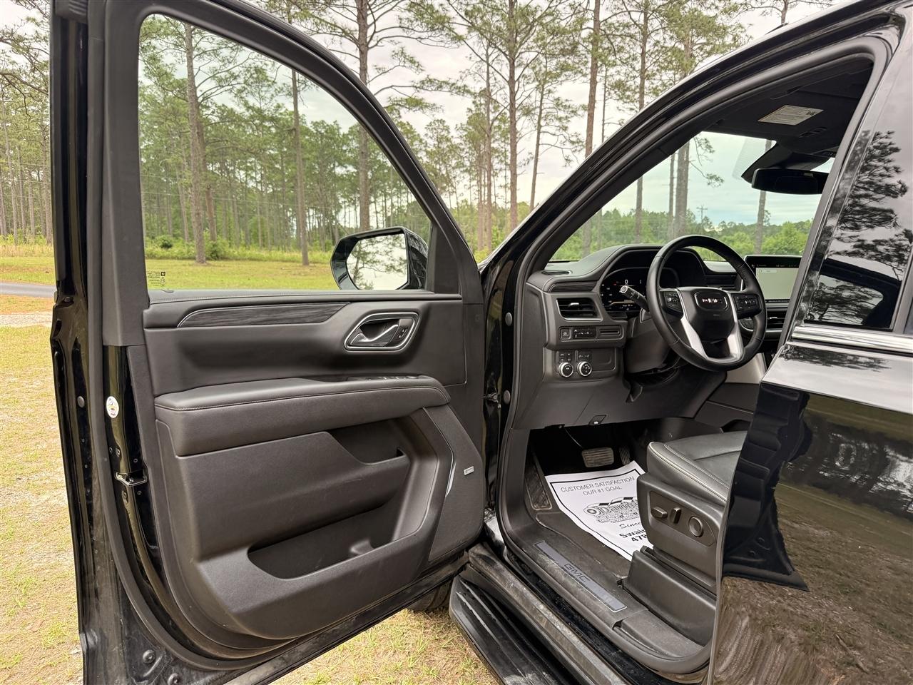 GMC Yukon 4WD 4dr SLT 2023