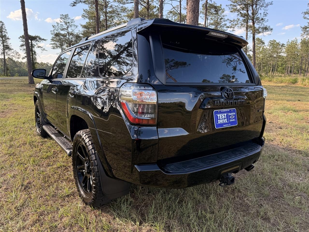 Toyota 4Runner SR5 Premium 2WD (Natl) 2024