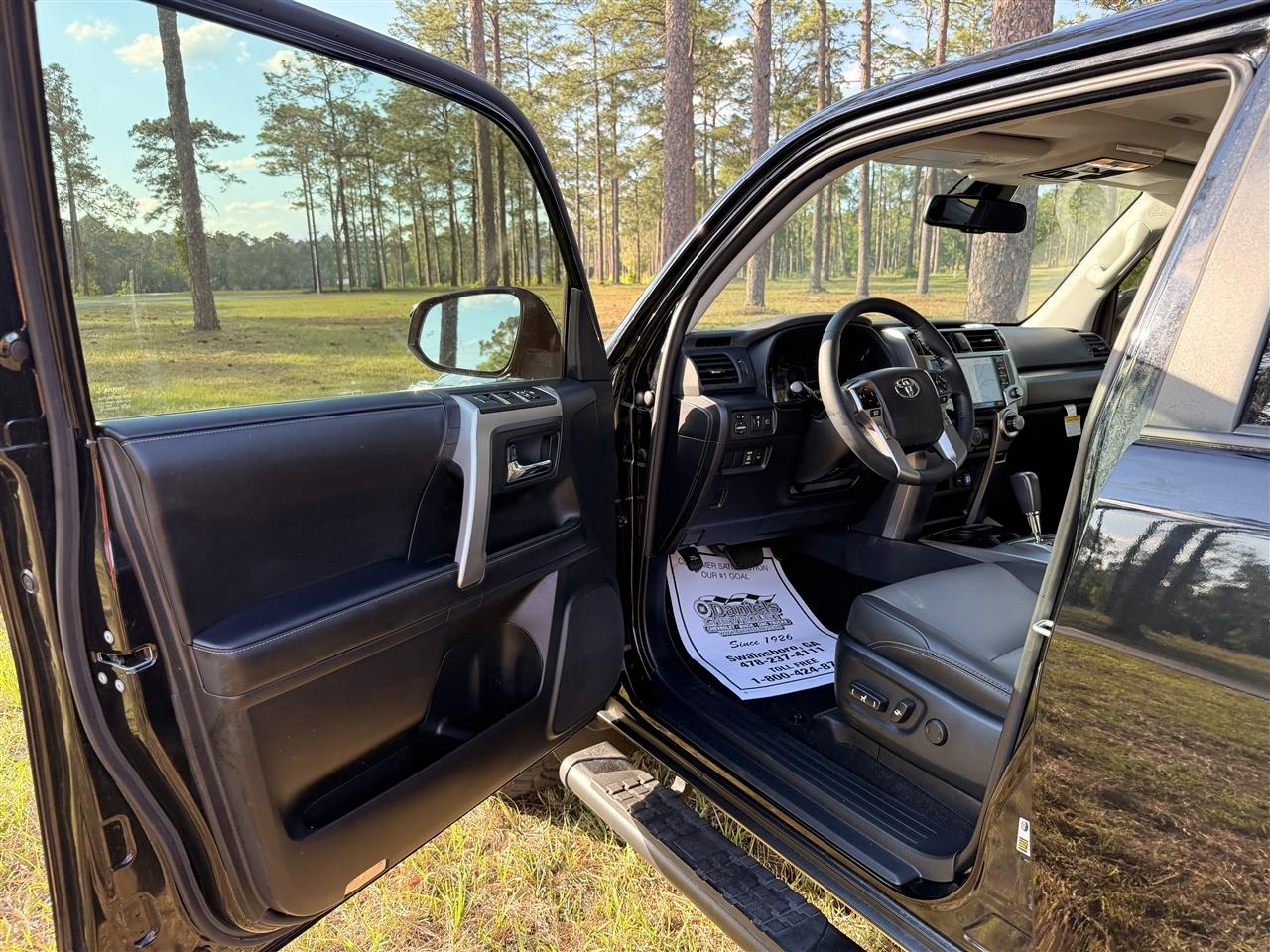 Toyota 4Runner SR5 Premium 2WD (Natl) 2024