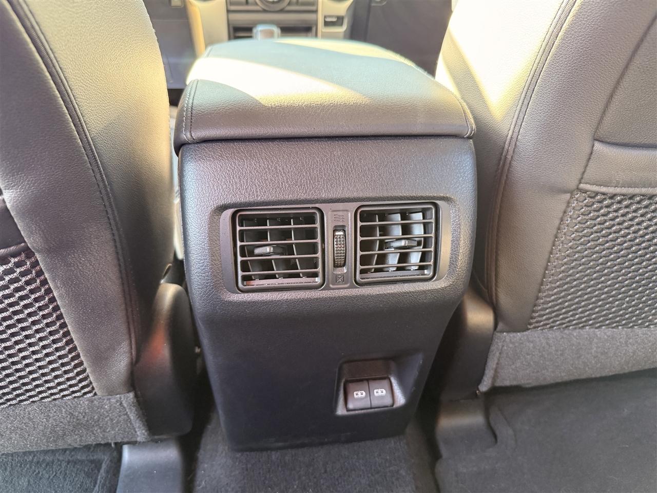 Toyota 4Runner SR5 Premium 2WD (Natl) 2024