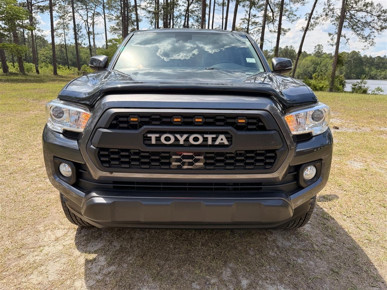Toyota Tacoma 2WD TRD Off Road Double Cab 5' Bed V6 AT (Natl) 2022
