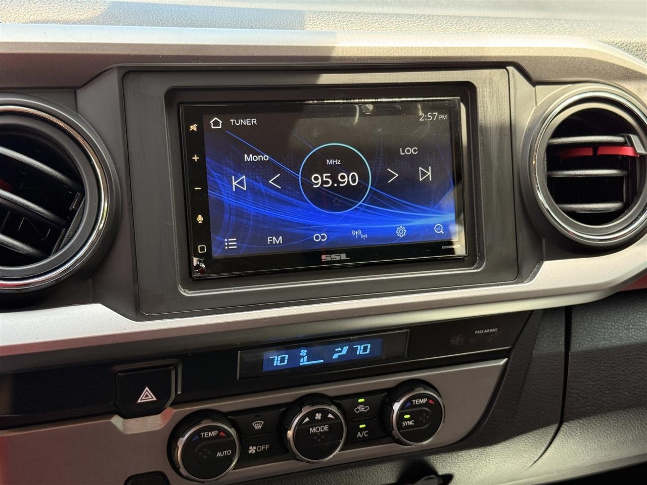 Toyota Tacoma 2WD TRD Off Road Double Cab 5' Bed V6 AT (Natl) 2022