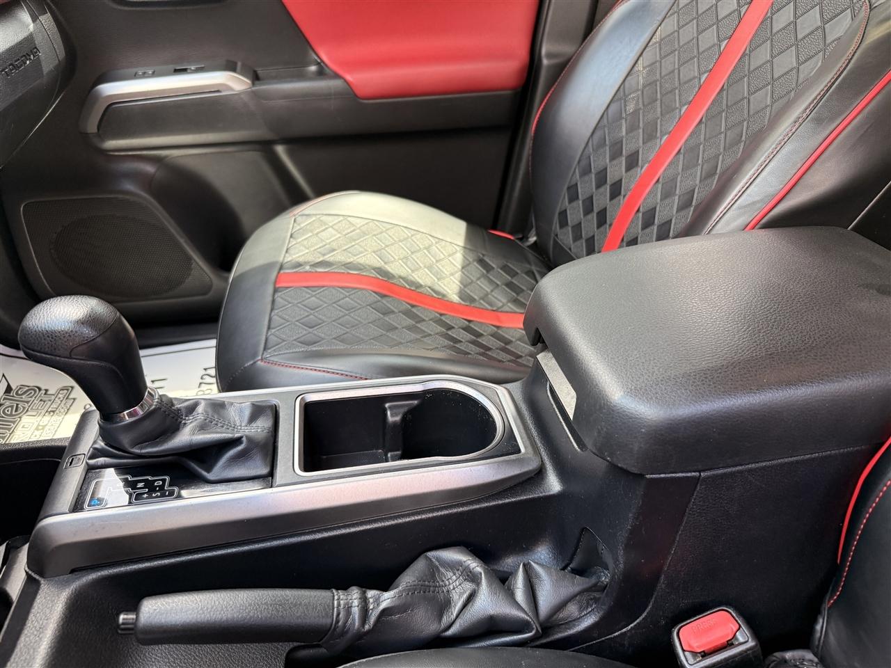 Toyota Tacoma 2WD TRD Off Road Double Cab 5' Bed V6 AT (Natl) 2022