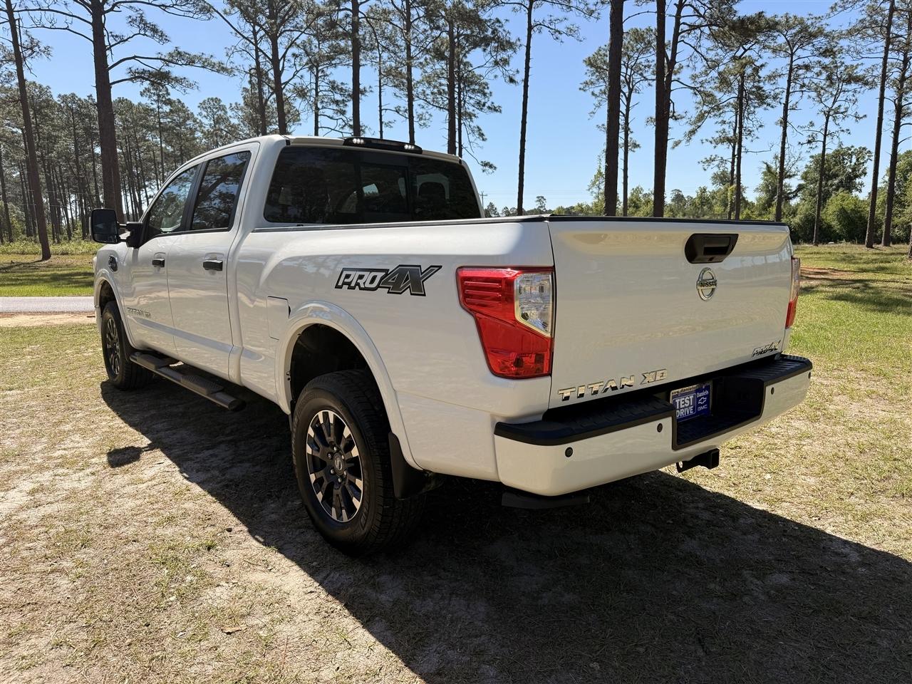 Nissan Titan XD 4x4 Diesel Crew Cab Platinum Reserve 2019