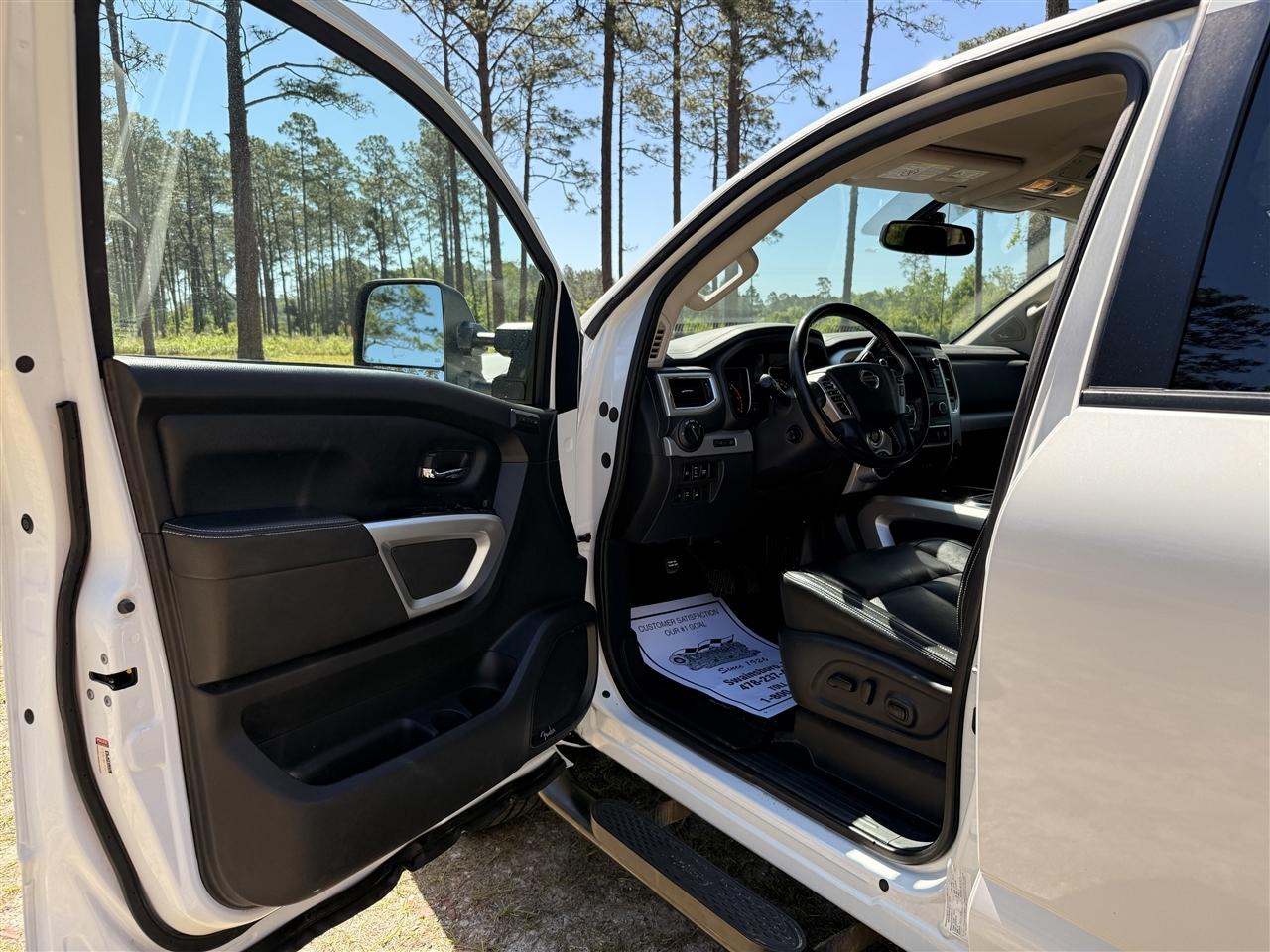 Nissan Titan XD 4x4 Diesel Crew Cab Platinum Reserve 2019