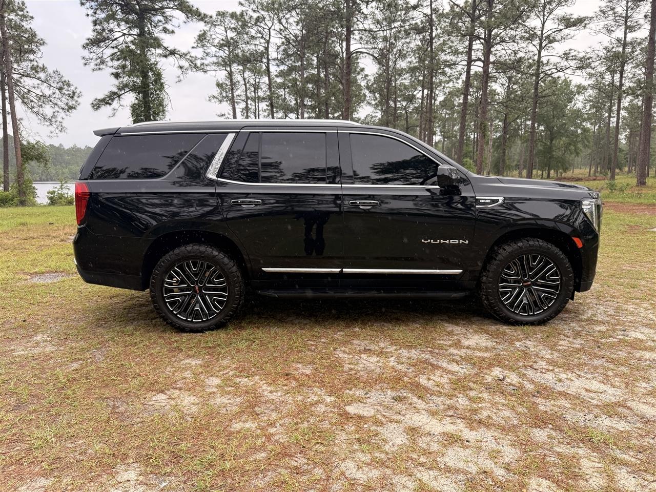 GMC Yukon 2WD 4dr SLT 2023