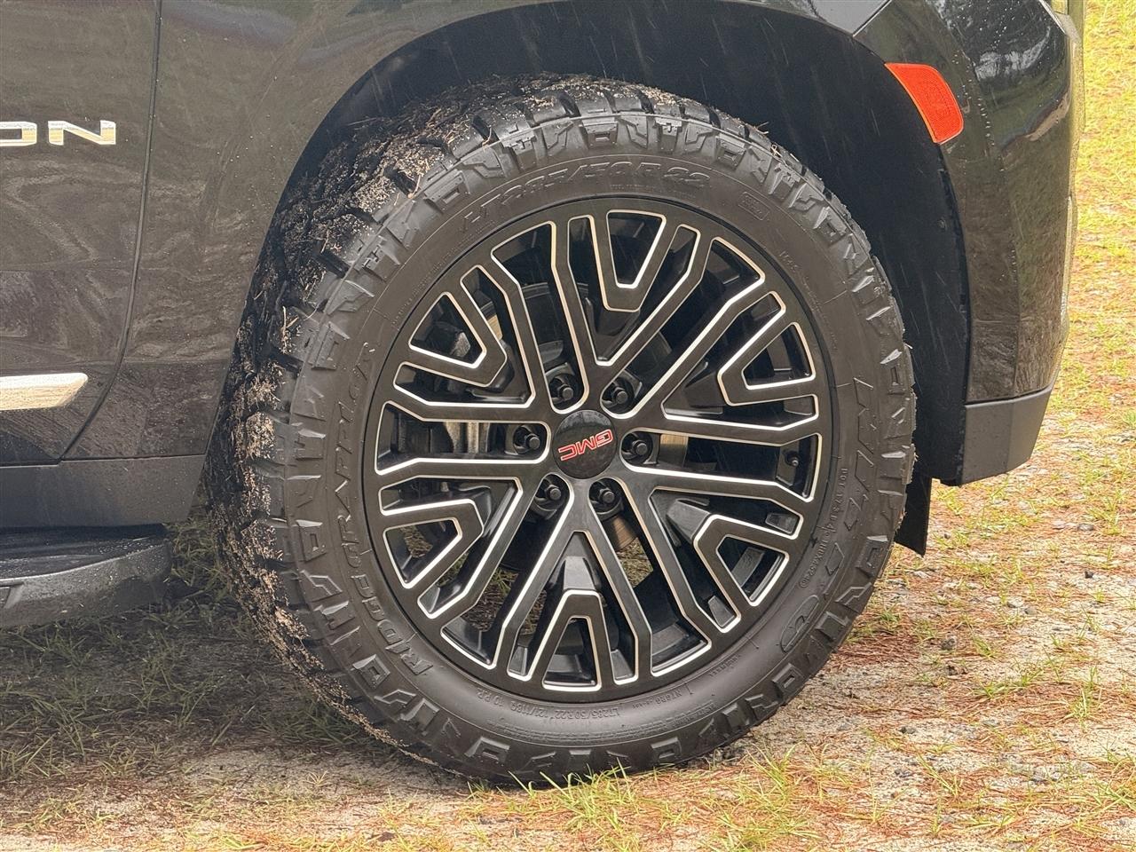 GMC Yukon 2WD 4dr SLT 2023