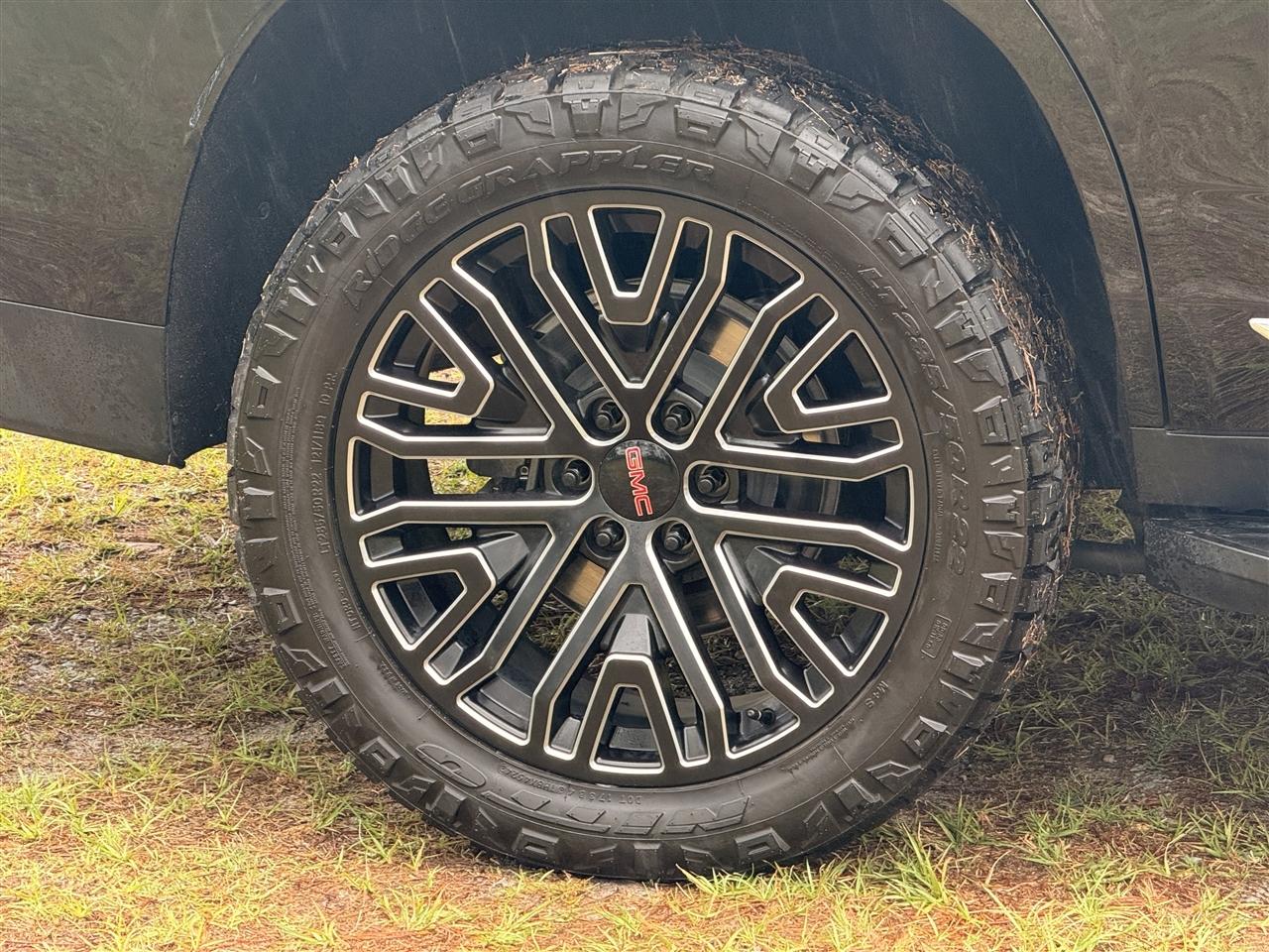 GMC Yukon 2WD 4dr SLT 2023