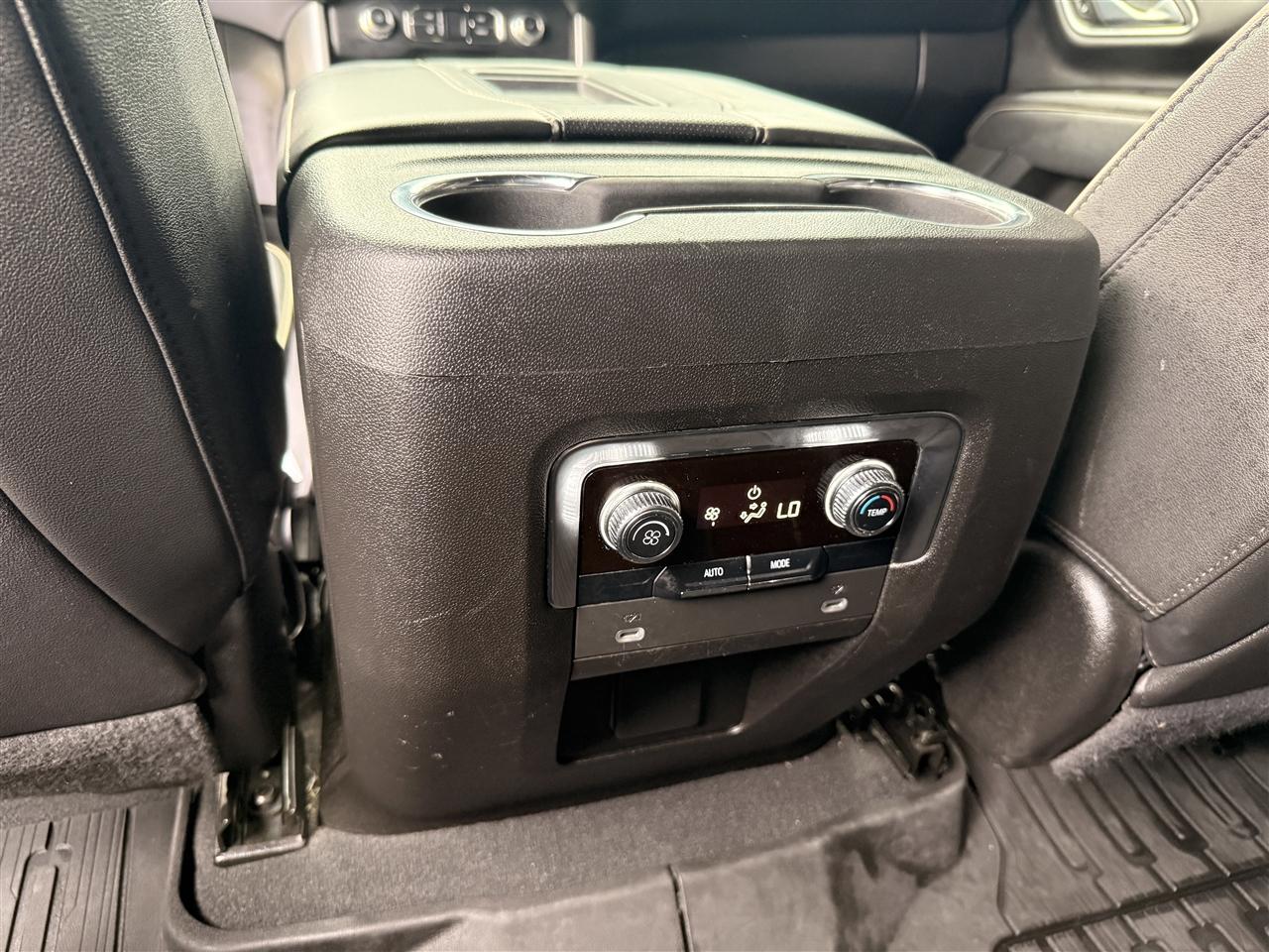 GMC Yukon 2WD 4dr SLT 2023