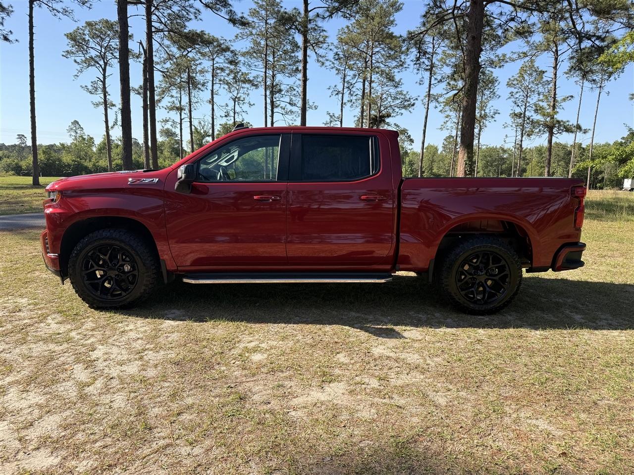Chevrolet Silverado 1500 4WD Crew Cab 147" RST 2020