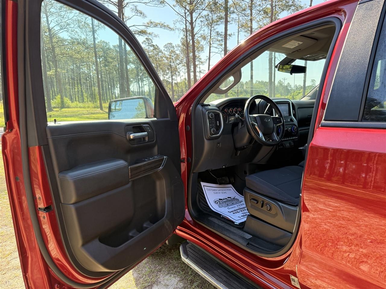 Chevrolet Silverado 1500 4WD Crew Cab 147" RST 2020