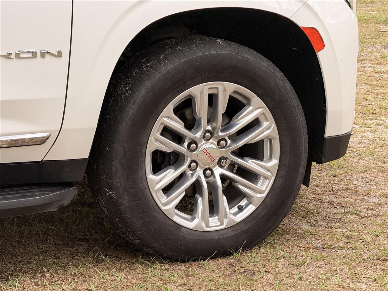 GMC Yukon XL 4WD 4dr SLT 2022