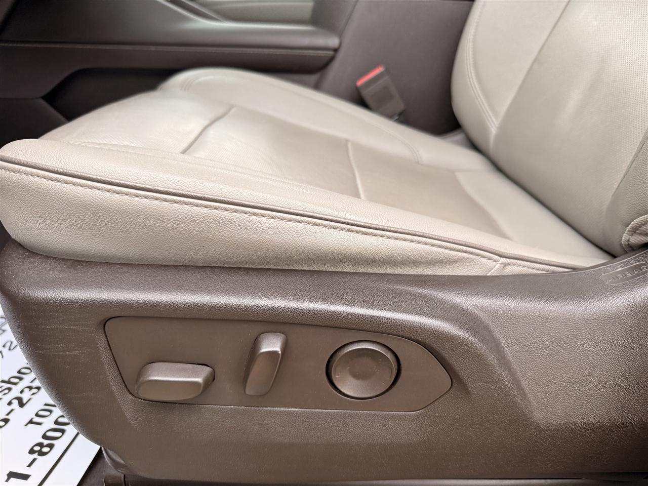 GMC Yukon XL 4WD 4dr SLT 2022