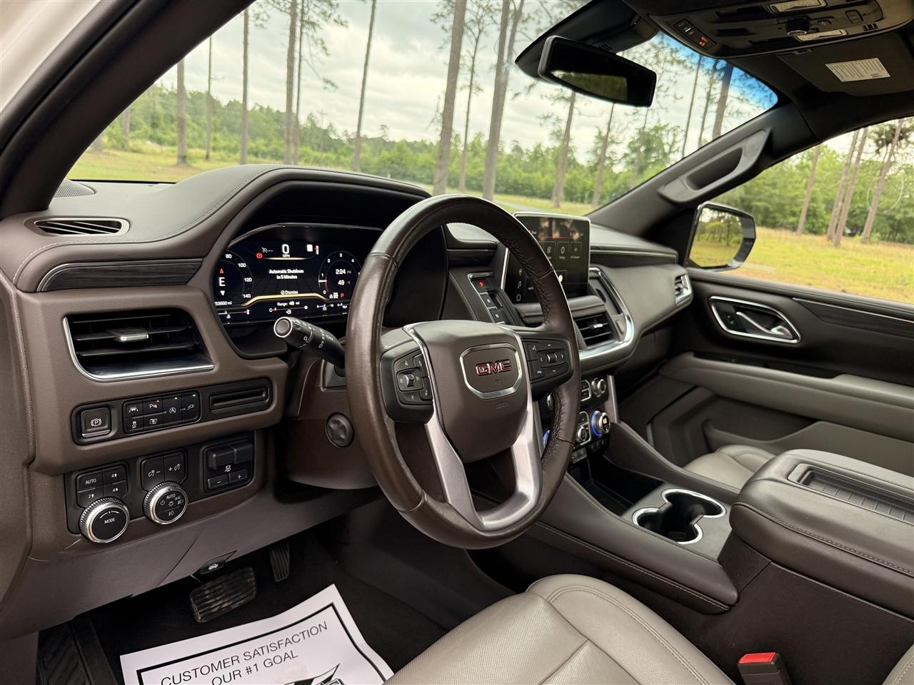 GMC Yukon XL 4WD 4dr SLT 2022