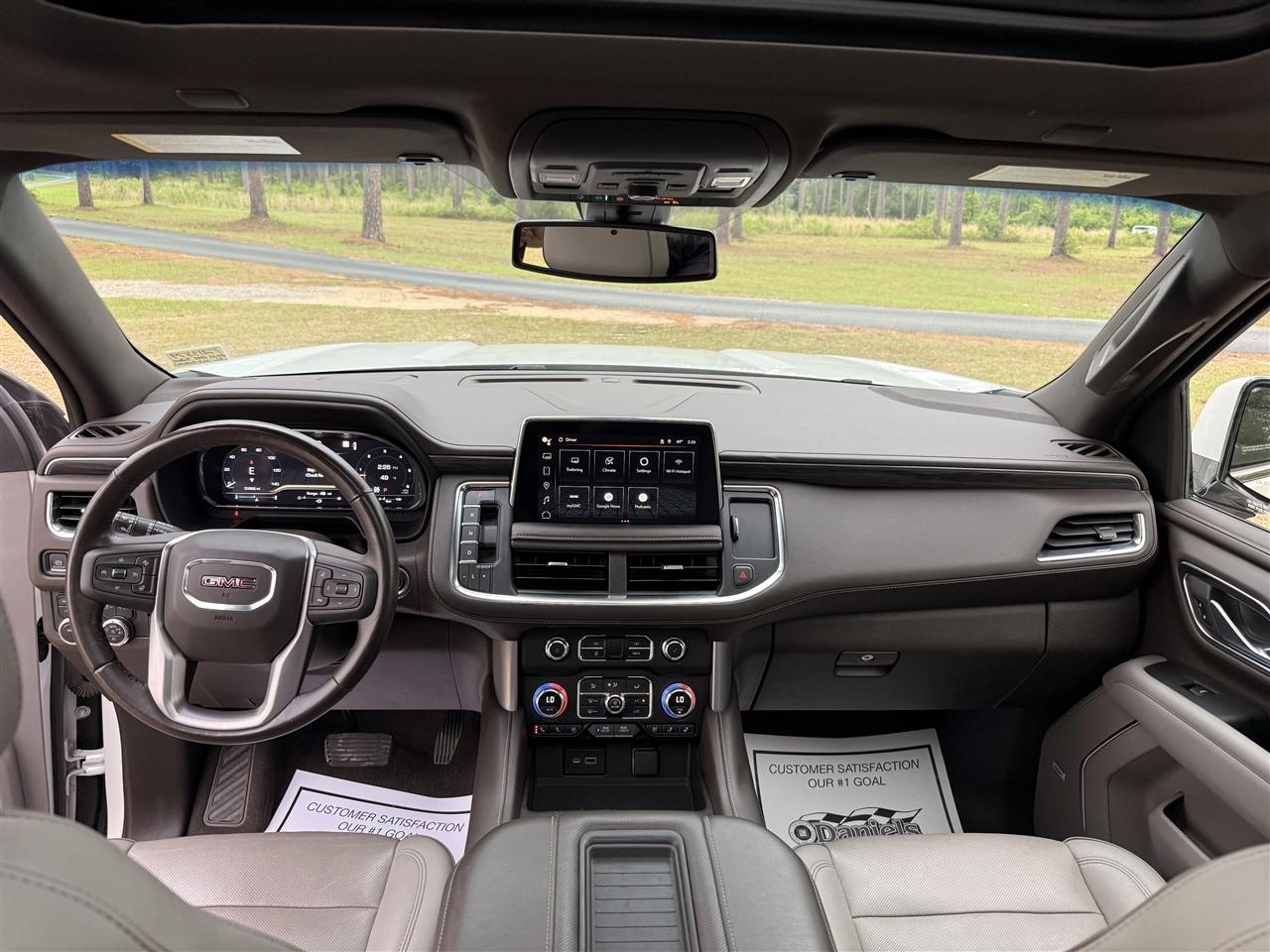 GMC Yukon XL 4WD 4dr SLT 2022