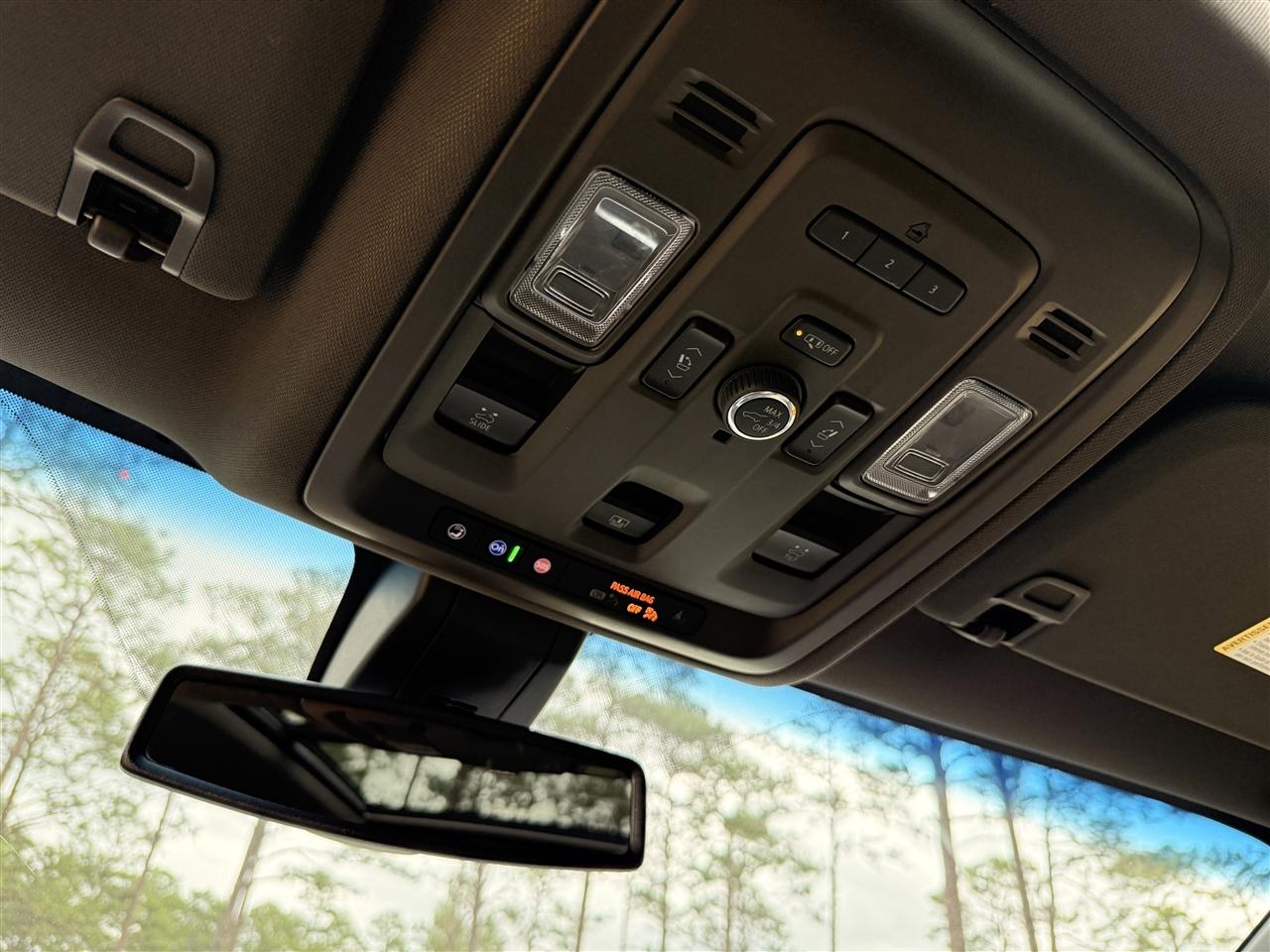 GMC Yukon XL 4WD 4dr SLT 2022