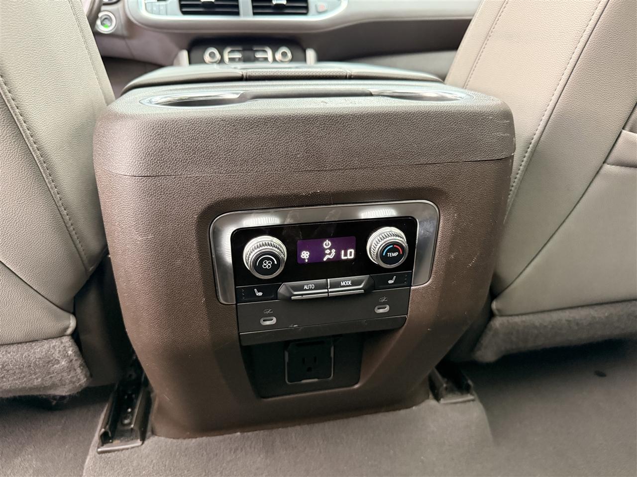 GMC Yukon XL 4WD 4dr SLT 2022