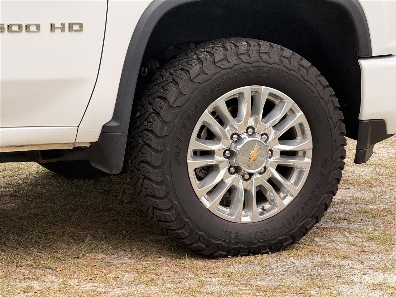 Chevrolet Silverado 2500HD 4WD Crew Cab 159" High Country 2022
