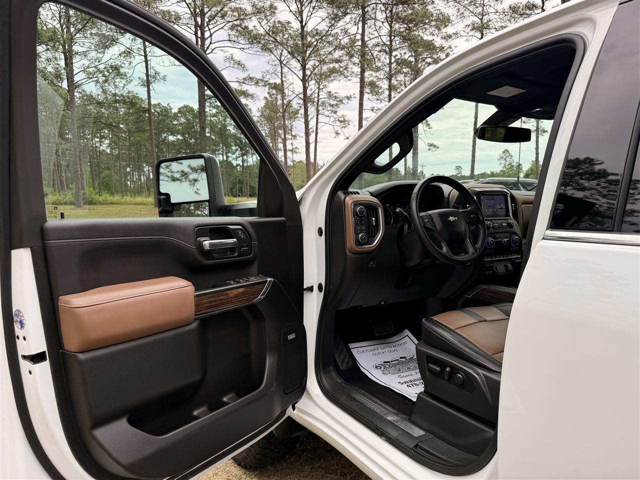 Chevrolet Silverado 2500HD 4WD Crew Cab 159" High Country 2022