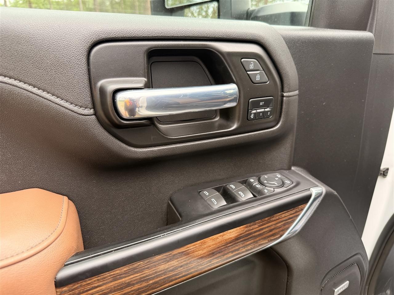 Chevrolet Silverado 2500HD 4WD Crew Cab 159" High Country 2022