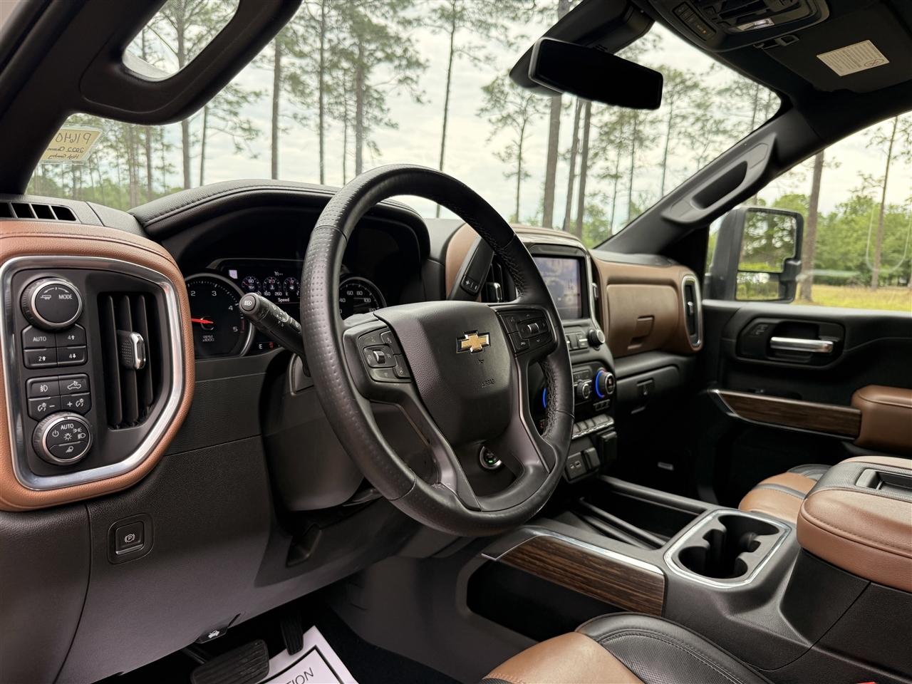 Chevrolet Silverado 2500HD 4WD Crew Cab 159" High Country 2022