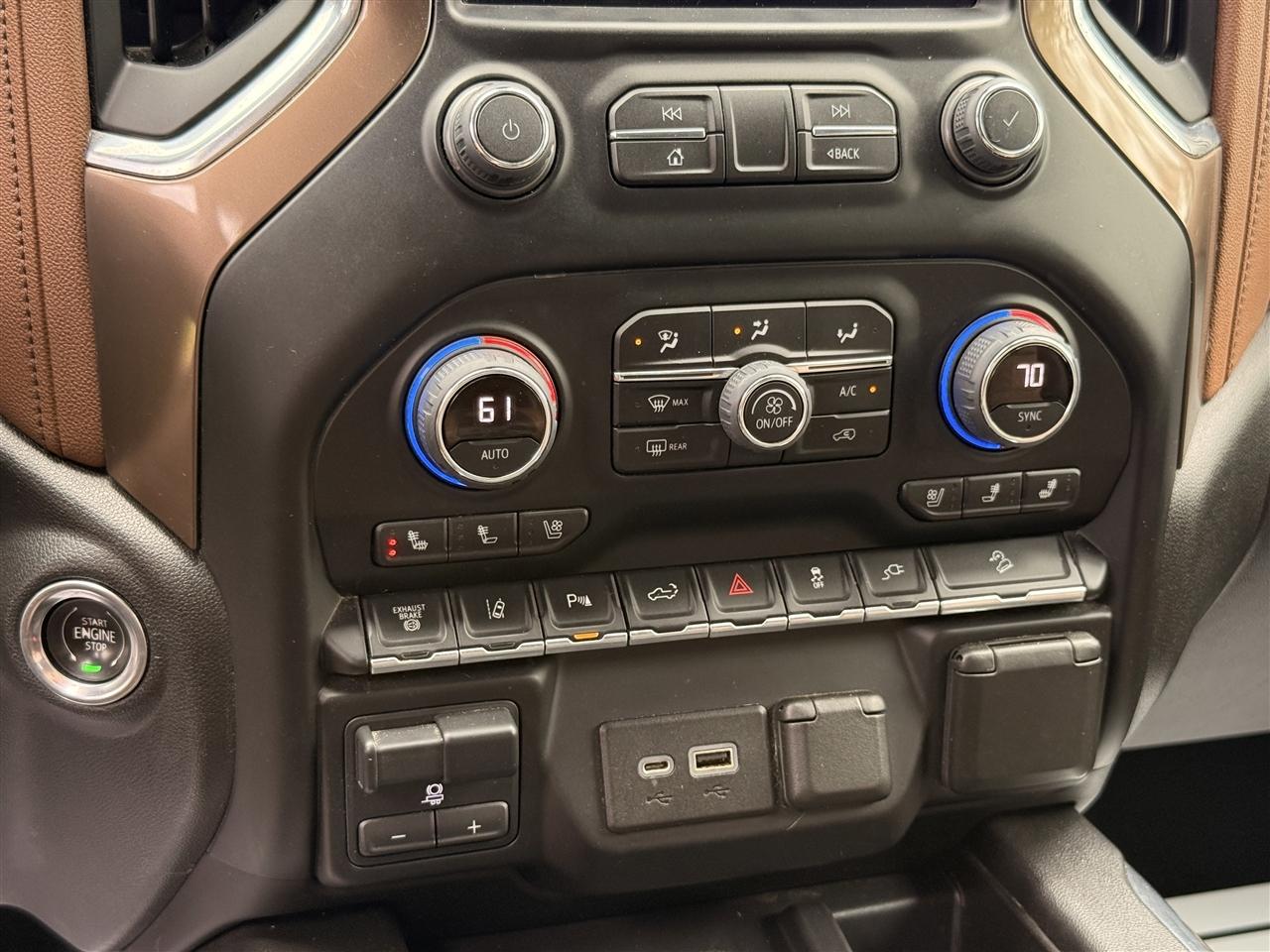 Chevrolet Silverado 2500HD 4WD Crew Cab 159" High Country 2022