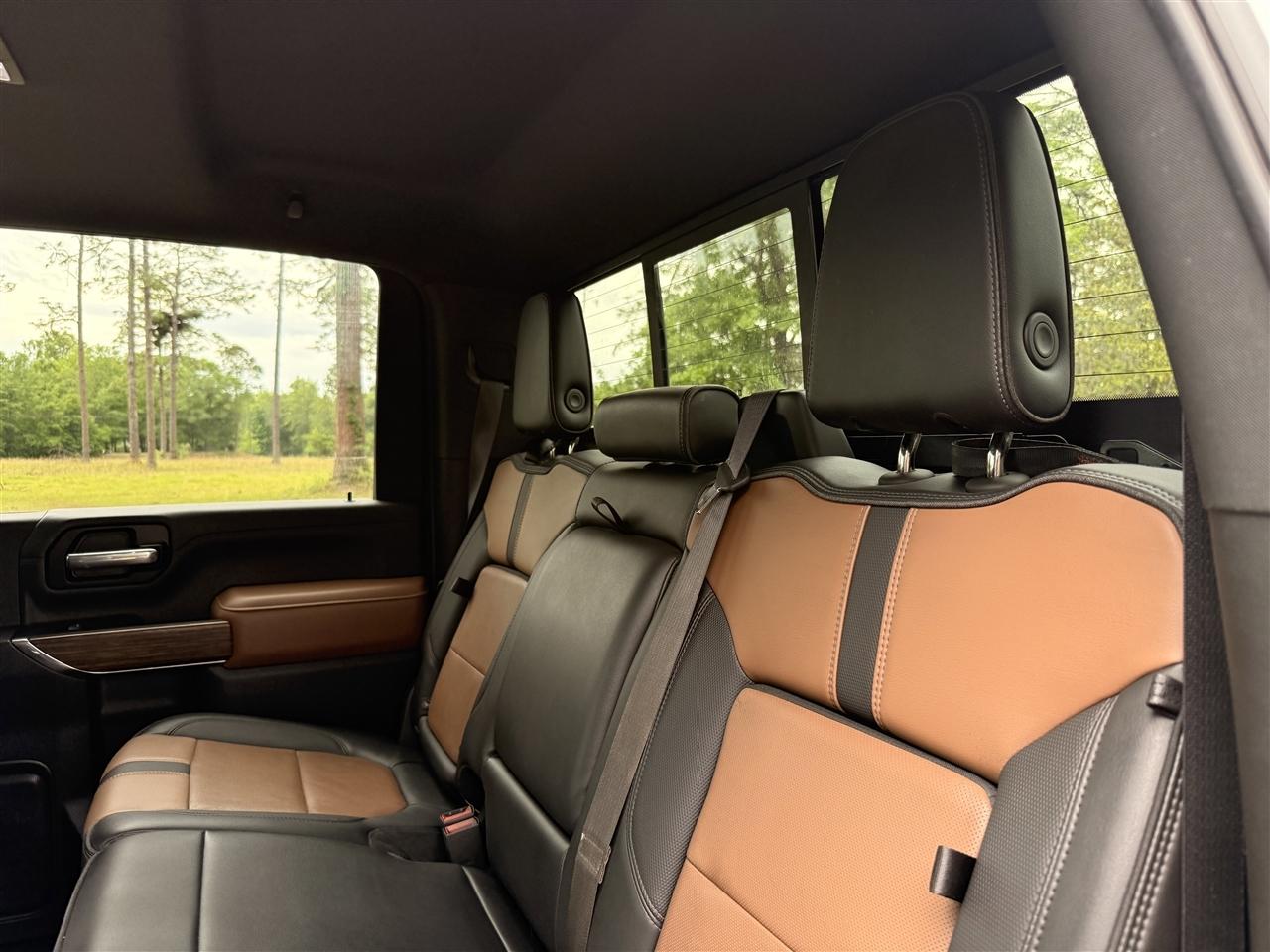 Chevrolet Silverado 2500HD 4WD Crew Cab 159" High Country 2022