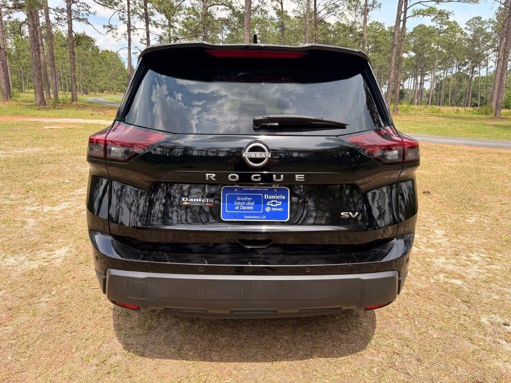 Nissan Rogue FWD SV 2024