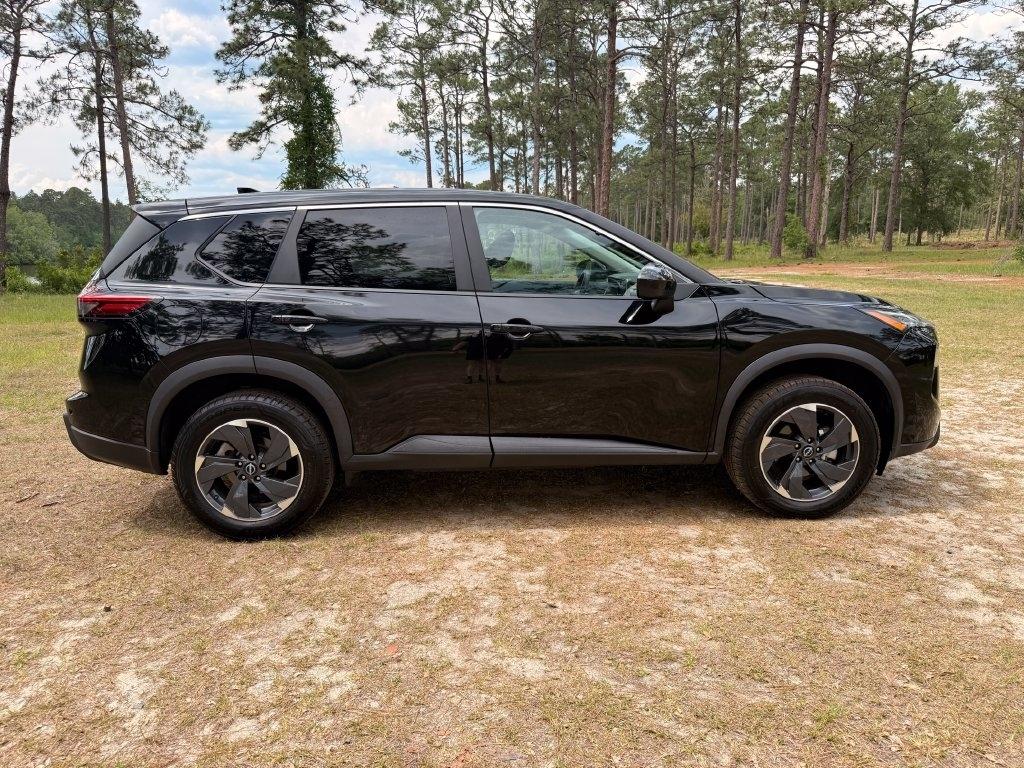 Nissan Rogue FWD SV 2024