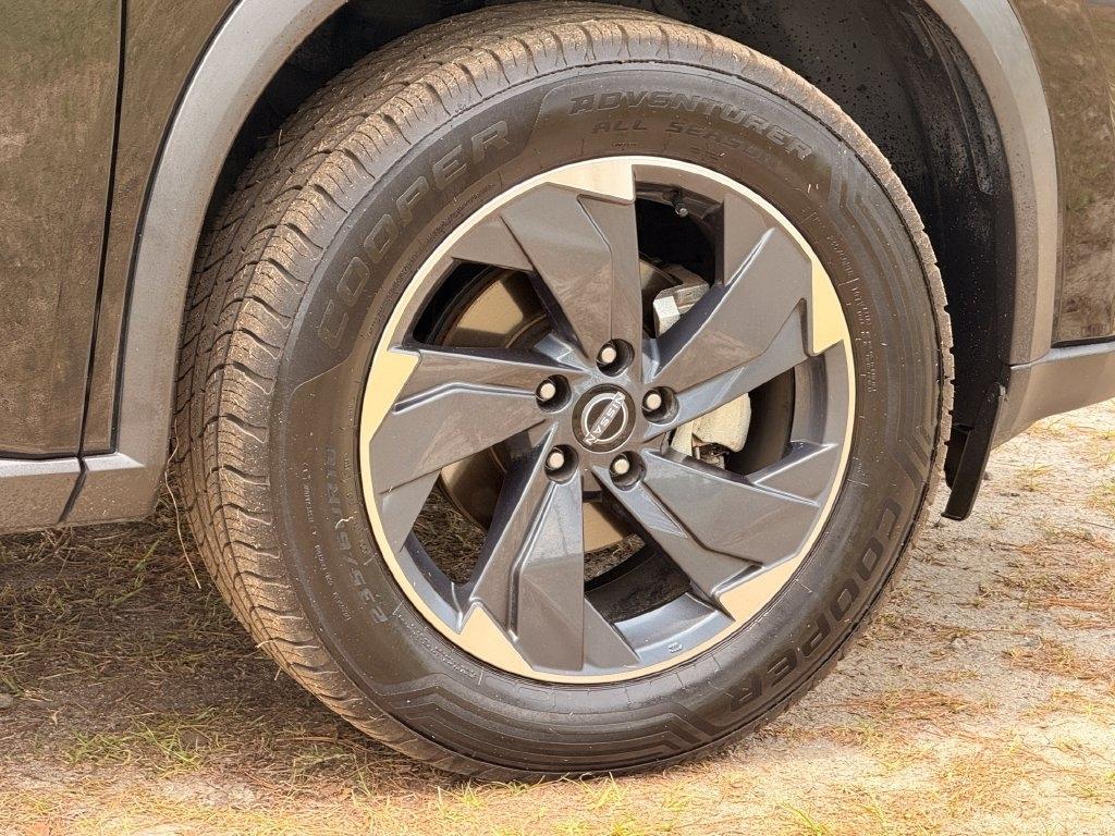 Nissan Rogue FWD SV 2024