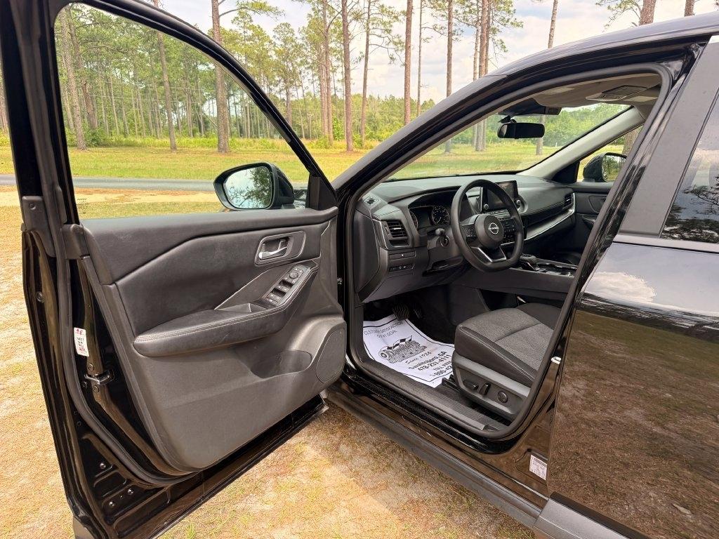 Nissan Rogue FWD SV 2024