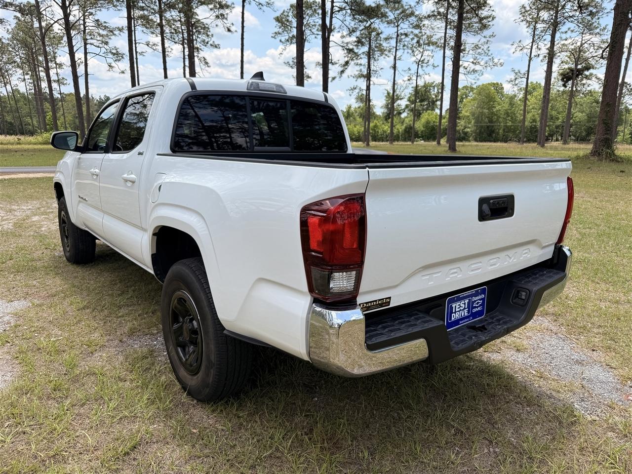 Toyota Tacoma 2WD SR5 Double Cab 5' Bed I4 AT (Natl) 2023