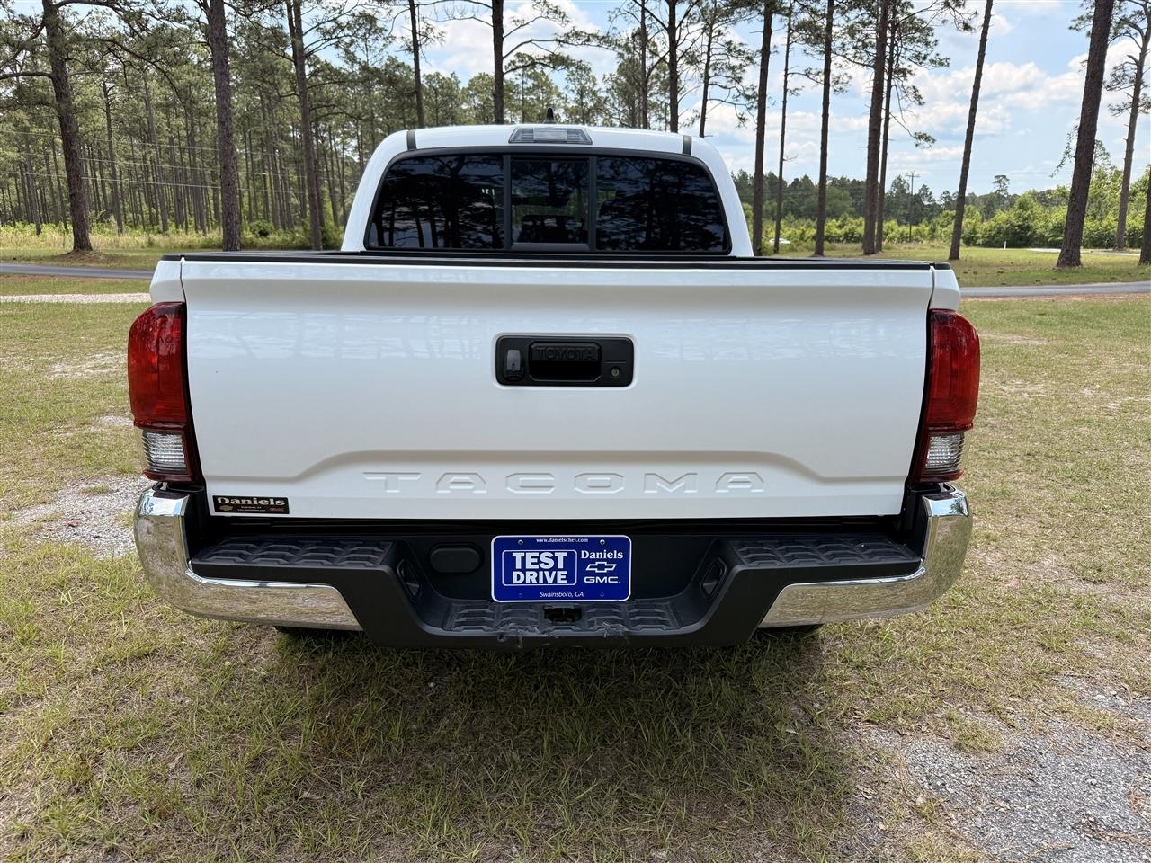 Toyota Tacoma 2WD SR5 Double Cab 5' Bed I4 AT (Natl) 2023