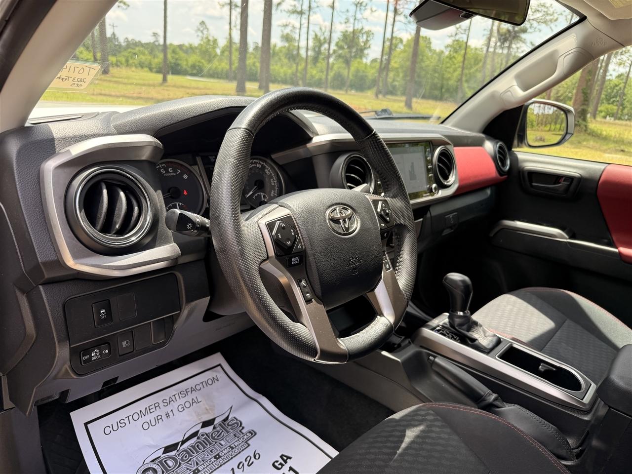 Toyota Tacoma 2WD SR5 Double Cab 5' Bed I4 AT (Natl) 2023
