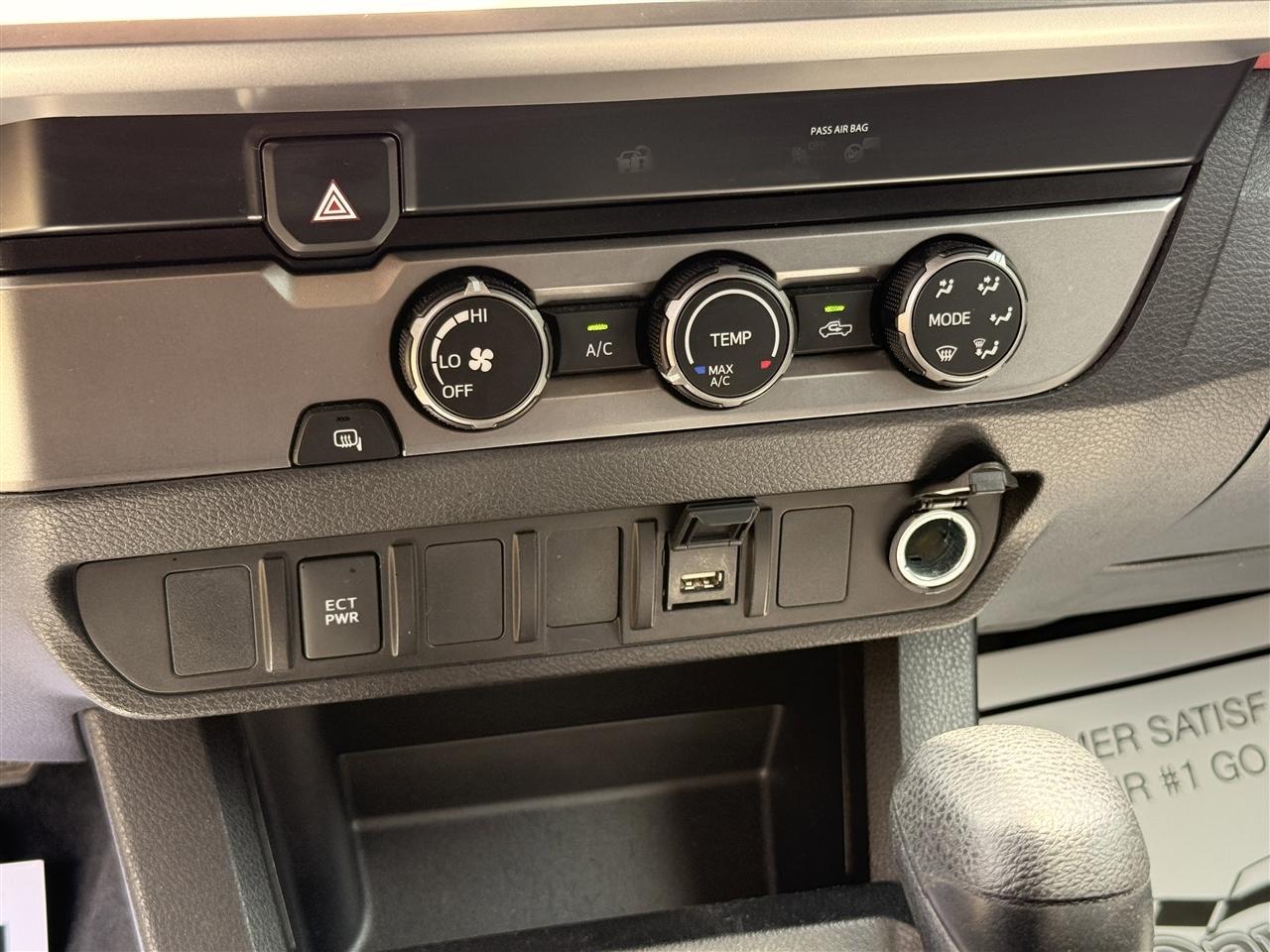 Toyota Tacoma 2WD SR5 Double Cab 5' Bed I4 AT (Natl) 2023