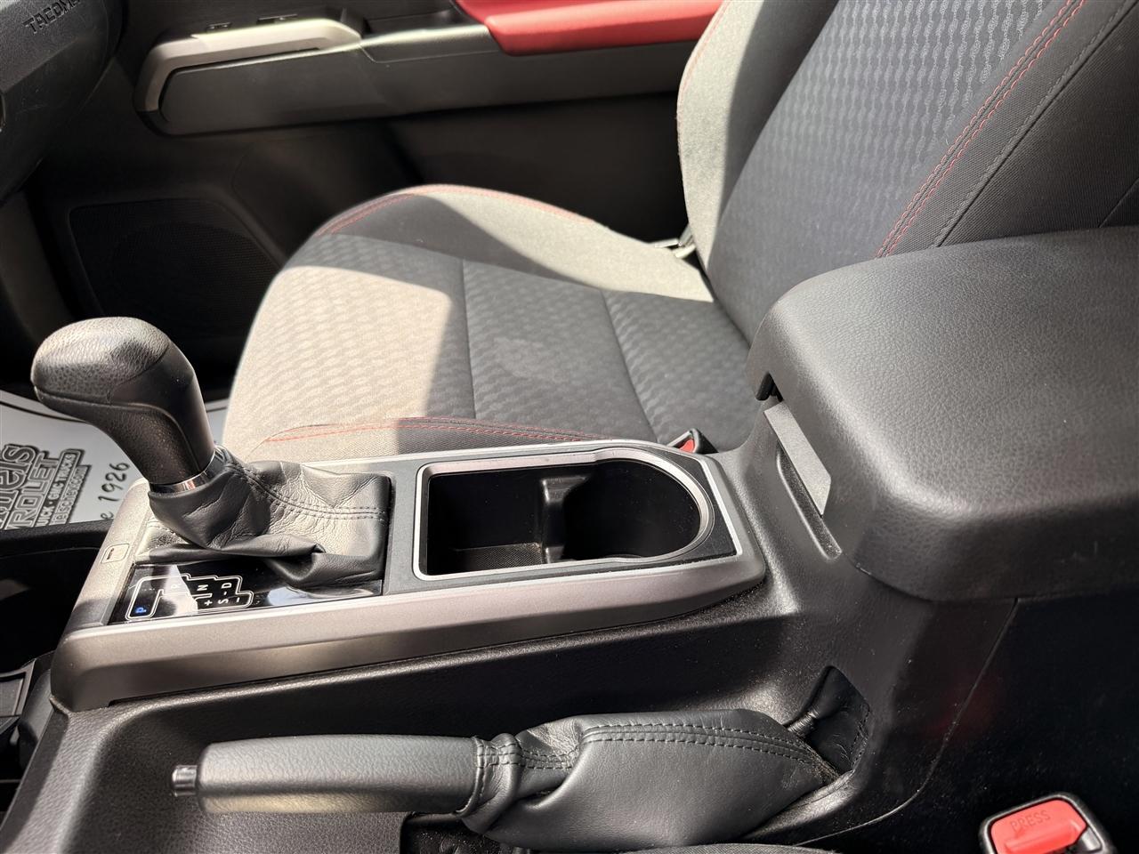 Toyota Tacoma 2WD SR5 Double Cab 5' Bed I4 AT (Natl) 2023