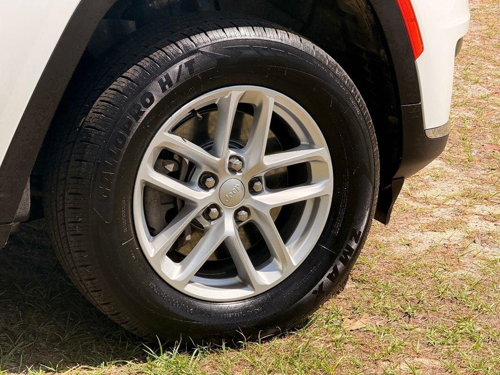 Jeep Grand Cherokee L Laredo 4x4 2023