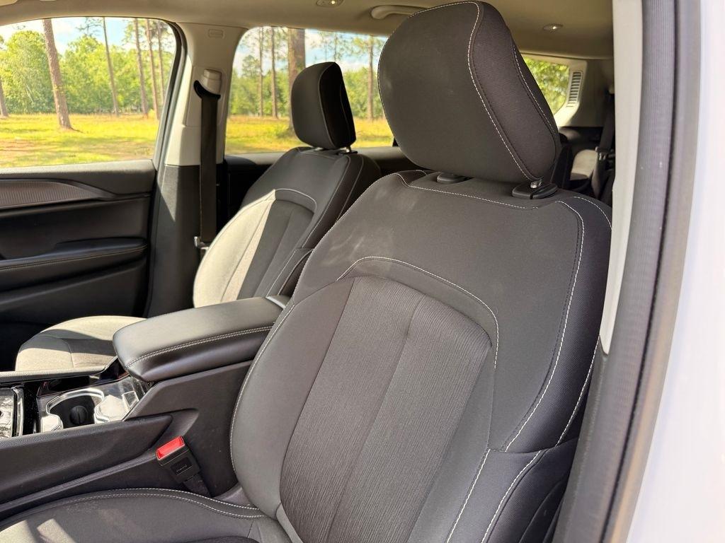 Jeep Grand Cherokee L Laredo 4x4 2023