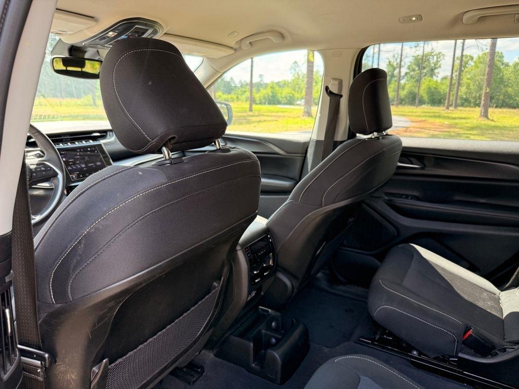 Jeep Grand Cherokee L Laredo 4x4 2023