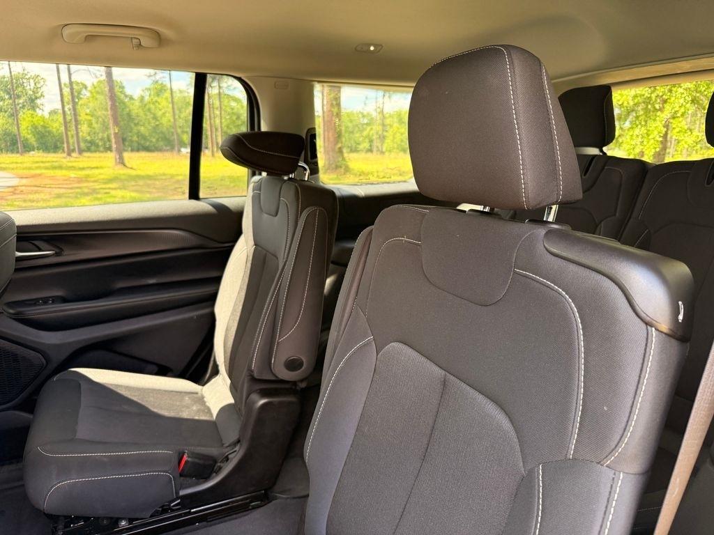 Jeep Grand Cherokee L Laredo 4x4 2023
