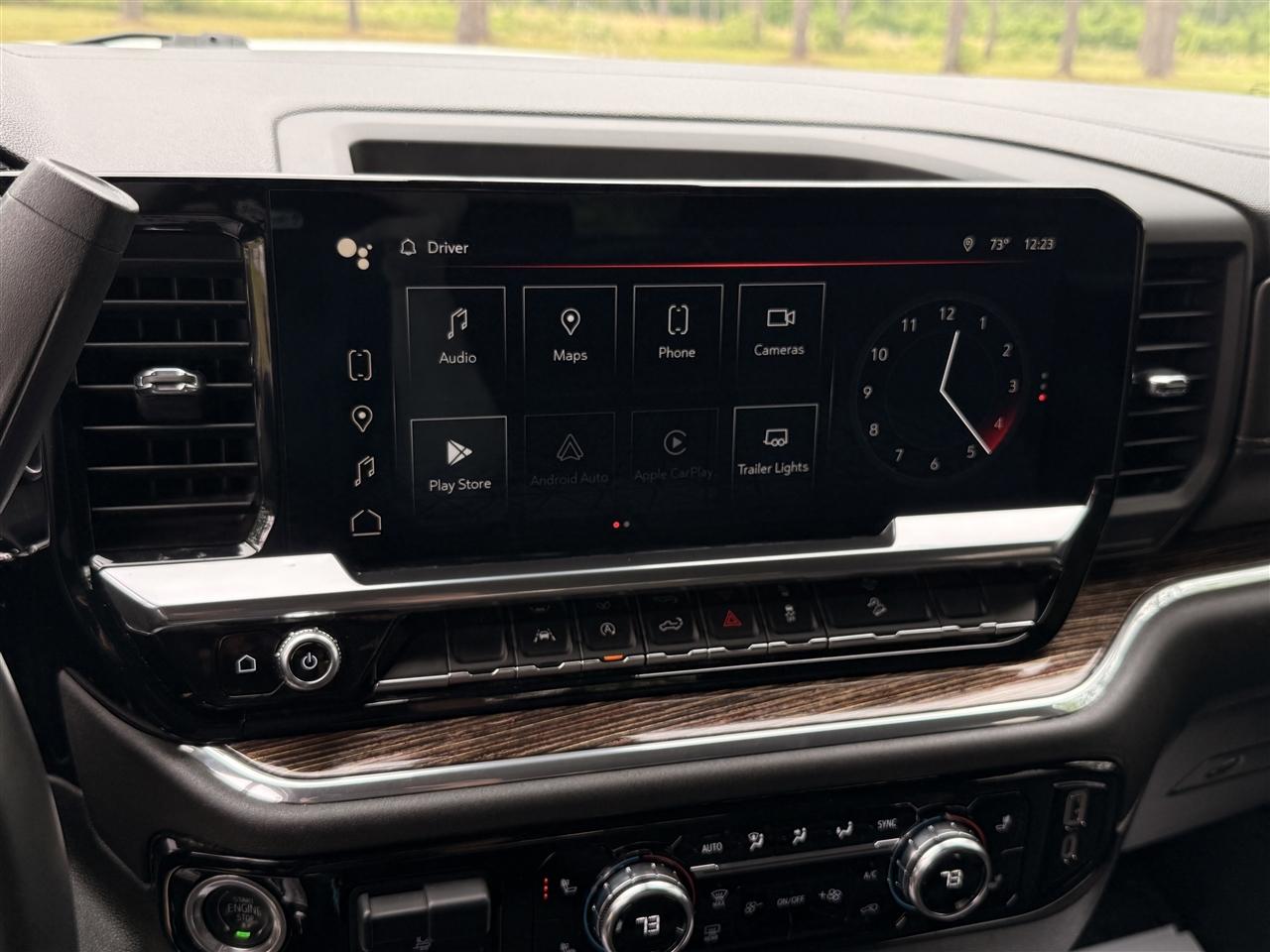 GMC Sierra 1500 4WD Crew Cab 147" SLE 2023