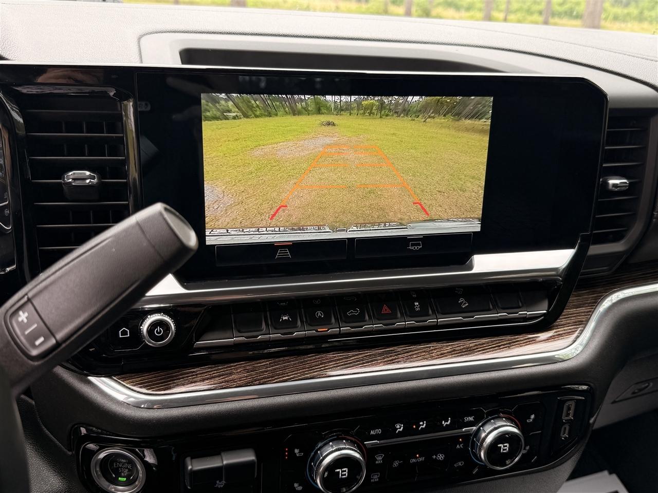 GMC Sierra 1500 4WD Crew Cab 147" SLE 2023