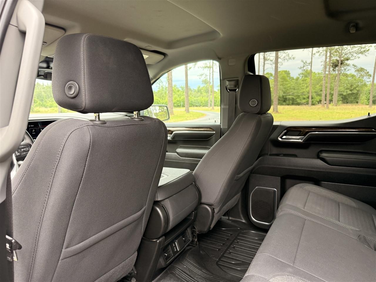 GMC Sierra 1500 4WD Crew Cab 147" SLE 2023