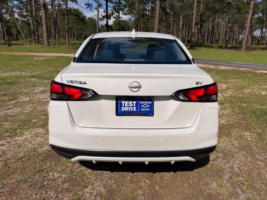 Nissan Versa SV CVT 2024