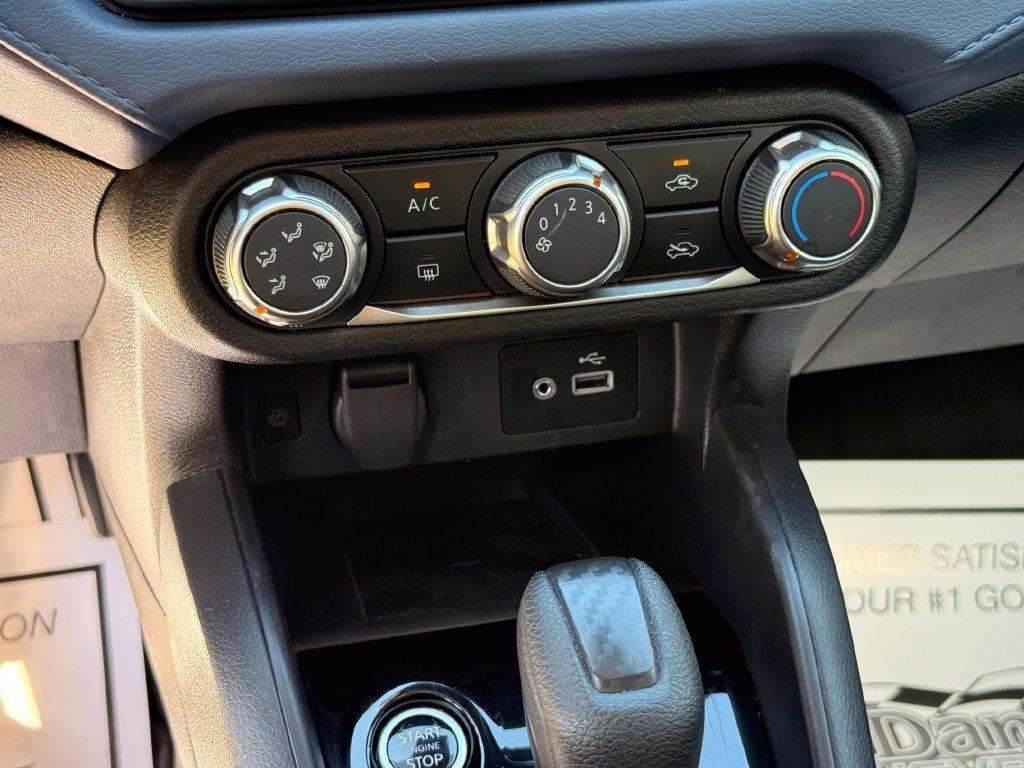Nissan Versa SV CVT 2024