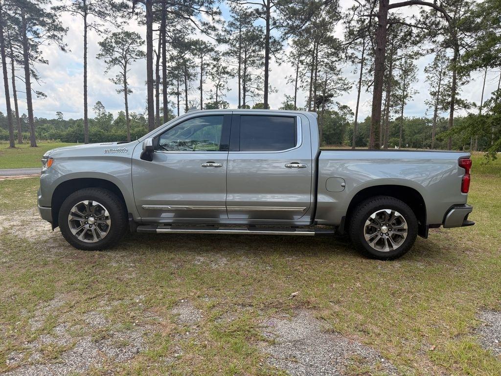 Chevrolet Silverado 1500 4WD Crew Cab 147" High Country 2023