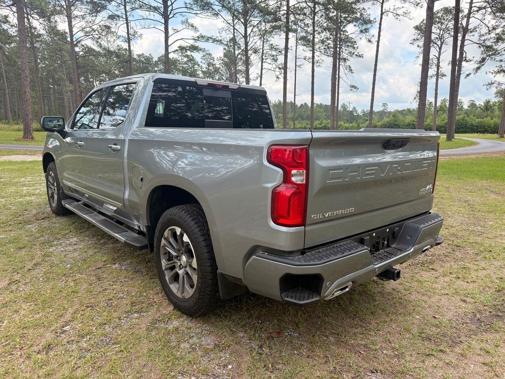Chevrolet Silverado 1500 4WD Crew Cab 147" High Country 2023