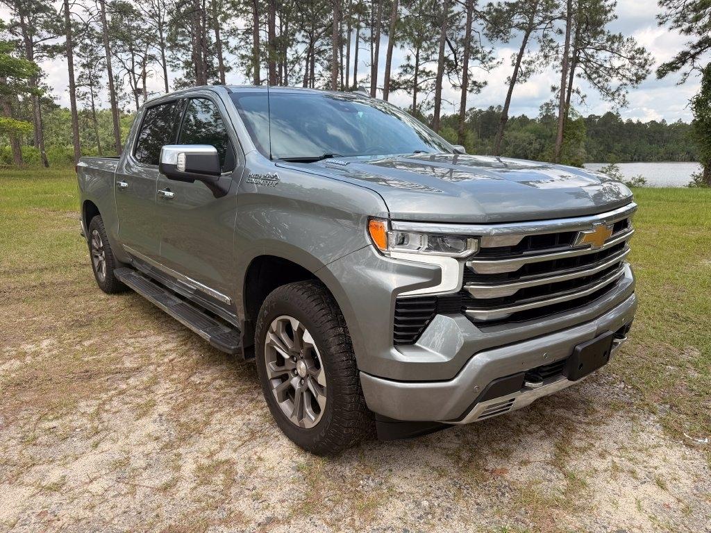 Chevrolet Silverado 1500 4WD Crew Cab 147" High Country 2023