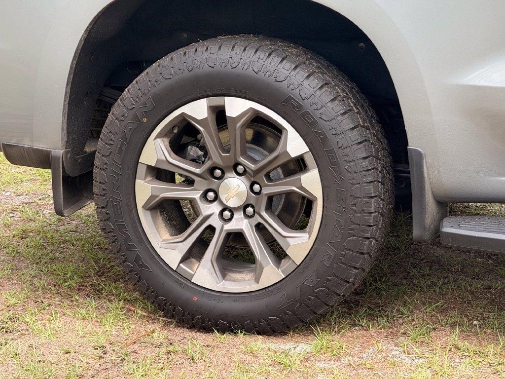 Chevrolet Silverado 1500 4WD Crew Cab 147" High Country 2023